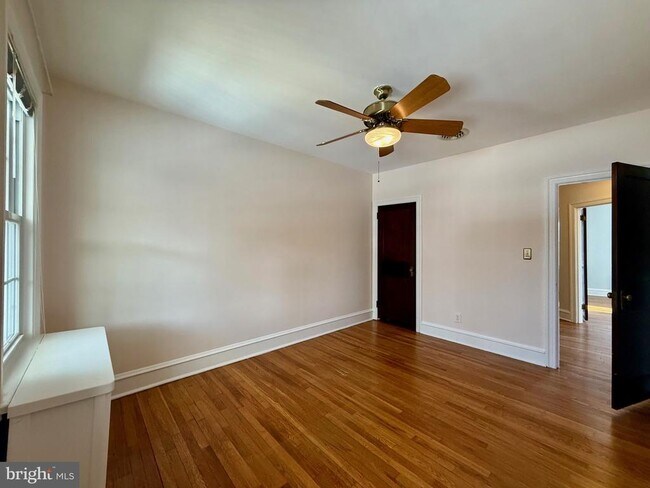 Building Photo - 1401 N Grant Ave