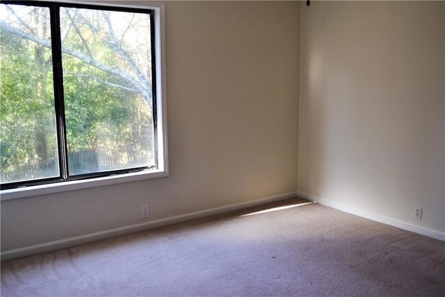 Building Photo - 1209 Fairfield Drive