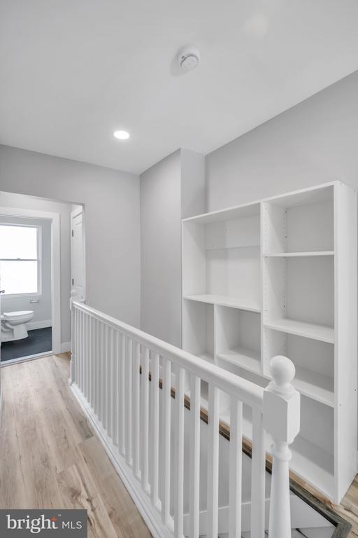 Building Photo - 123 Ford St