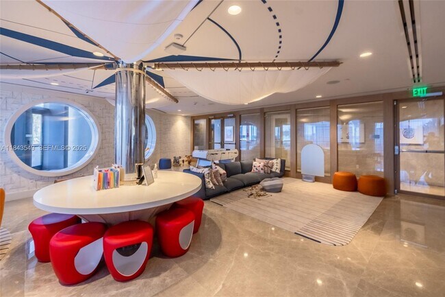 Building Photo - 15701 Collins Ave