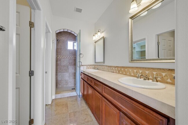 Building Photo - 31 Via Mantova