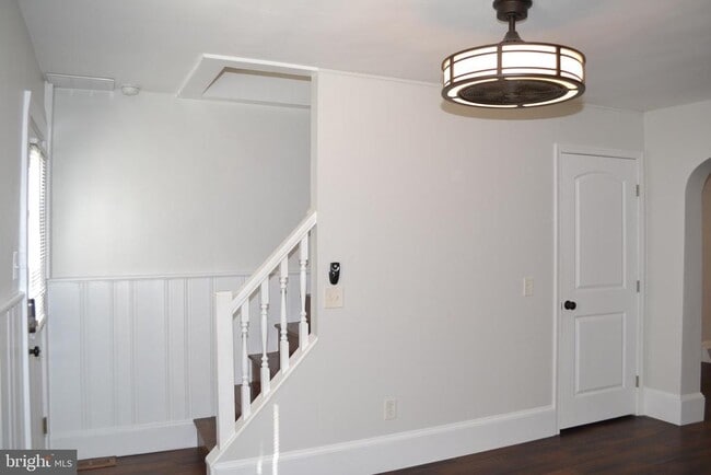 Building Photo - 123 S Matlack St