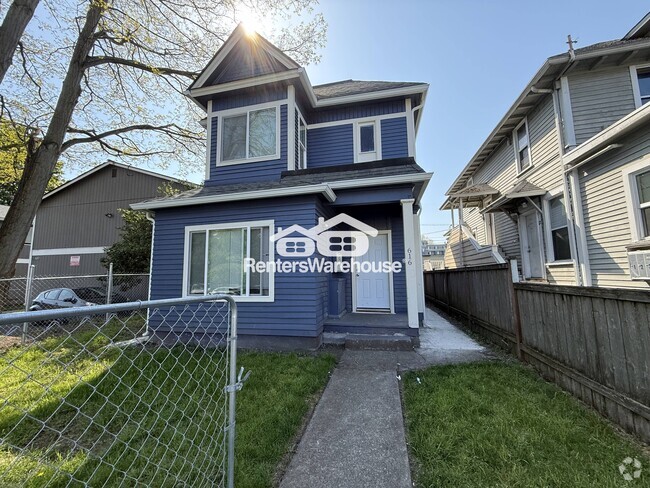 Building Photo - 616 S G St