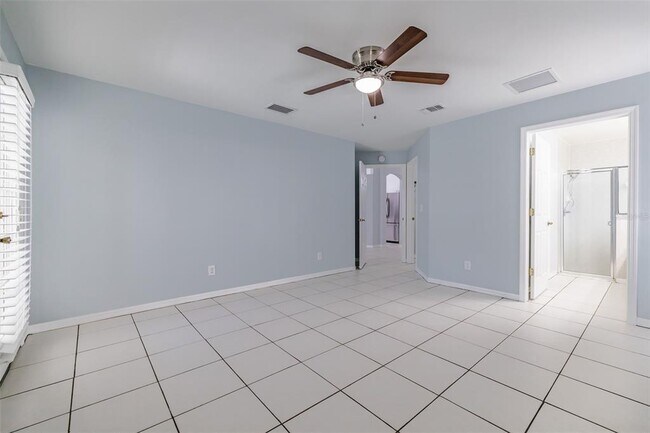 Building Photo - 1510 Oracle Dr