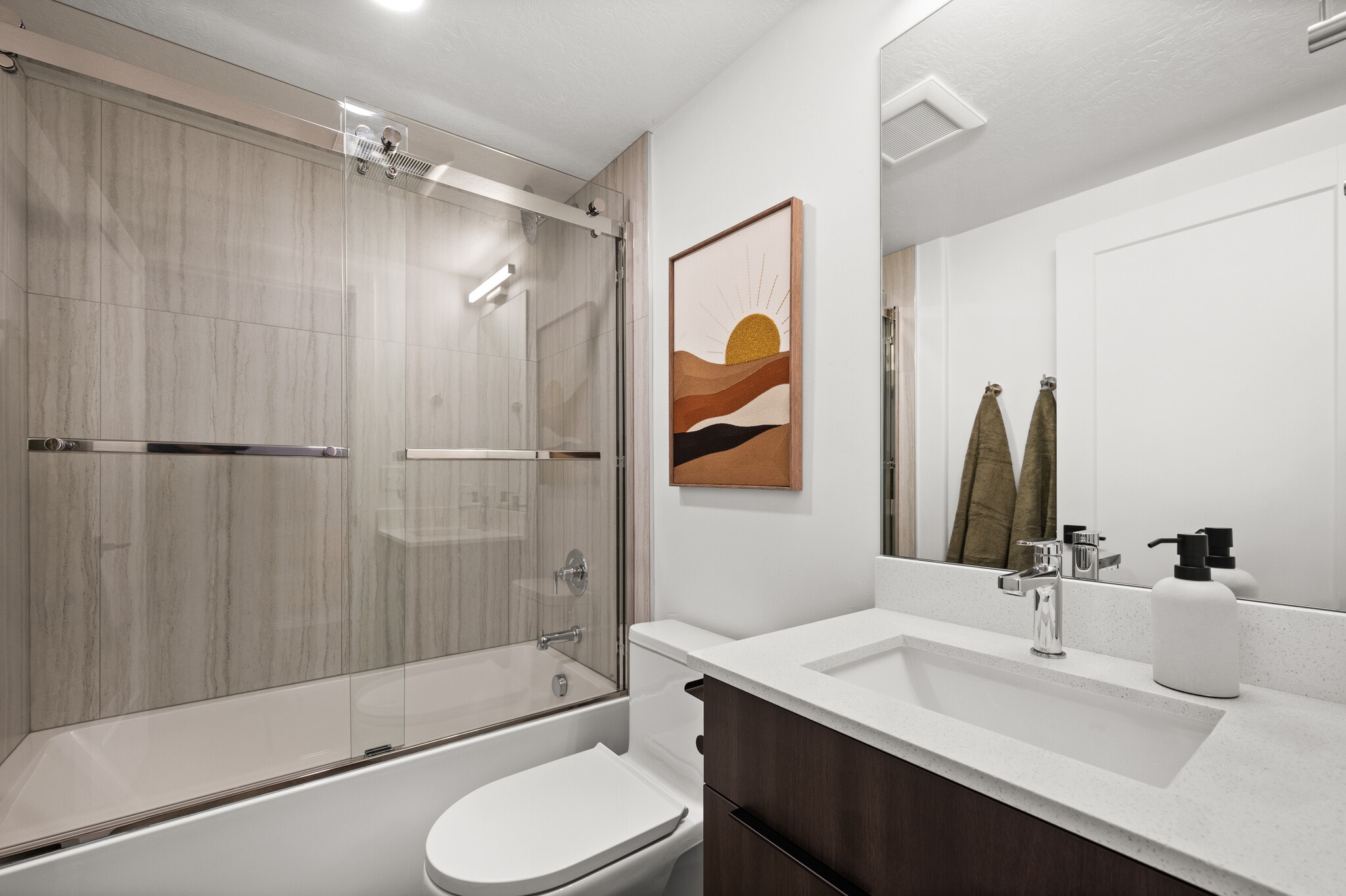 En-suite bathroom - 847 S 800 E