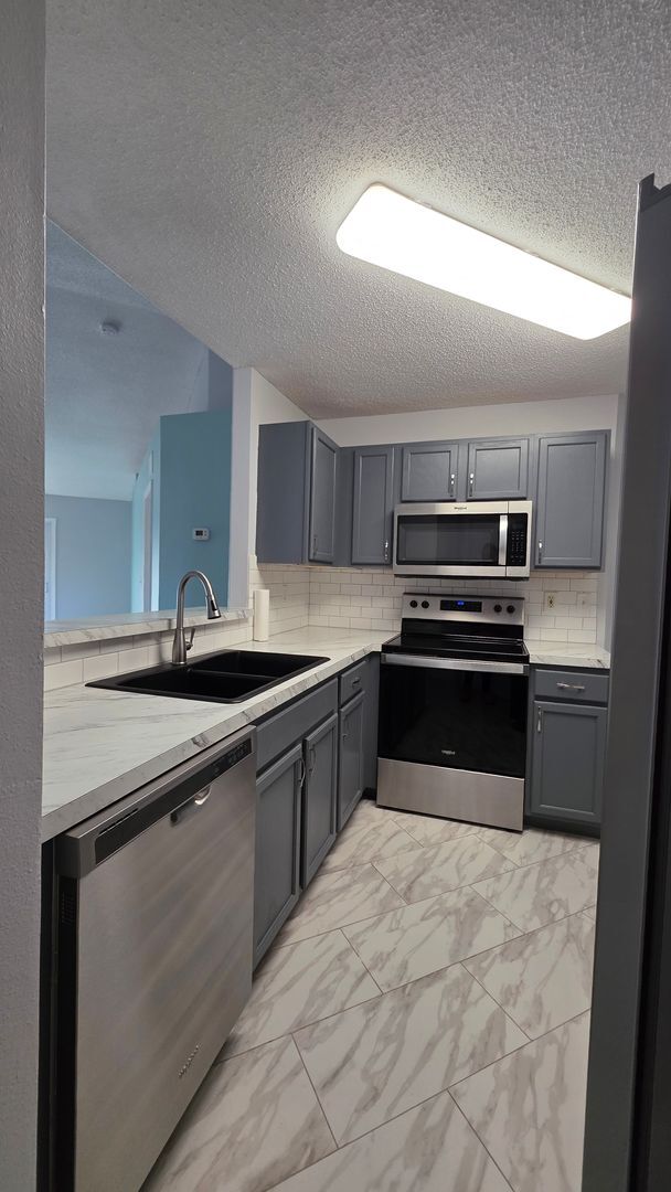 Building Photo - ** COMING SOON ** 3 Bedroom 2 Bath Single Family Home in South Daytona