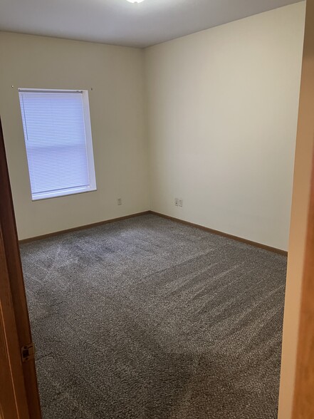 Bedroom #1 - 1005 N Middle St