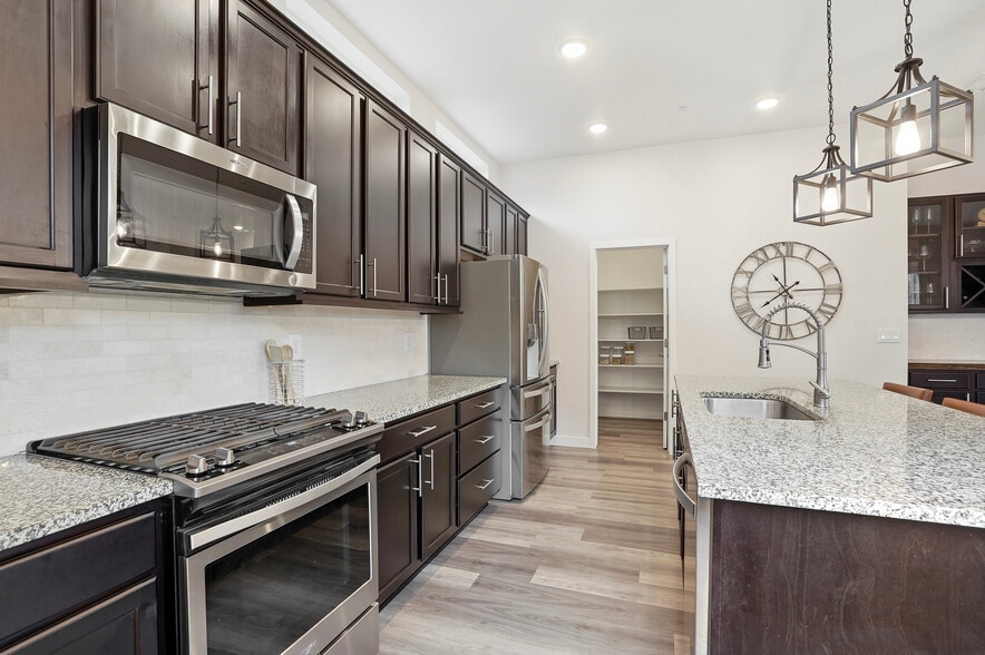 Building Photo - 6793 Navajo Way