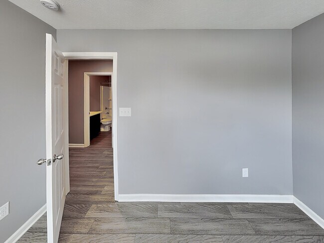 Building Photo - 8145 Ambrosia Ln