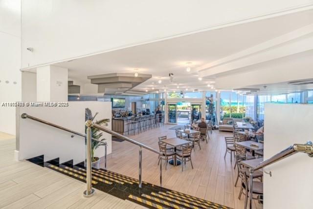 Building Photo - 16400 Collins Ave
