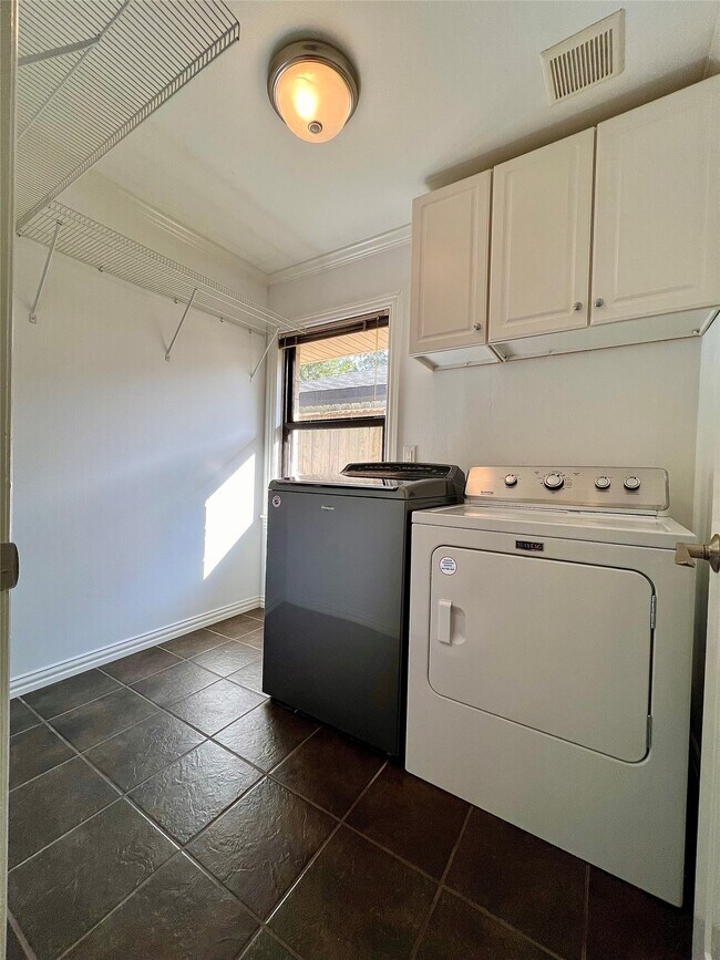 Building Photo - 4218 Glebe Rd