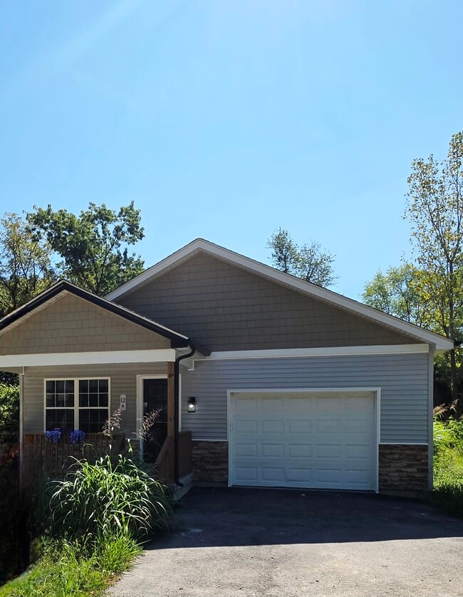 Primary Photo - 12A New Sugar Creek Rd