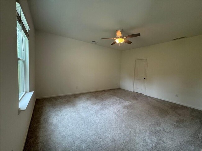 Building Photo - 204 Peregrine Point