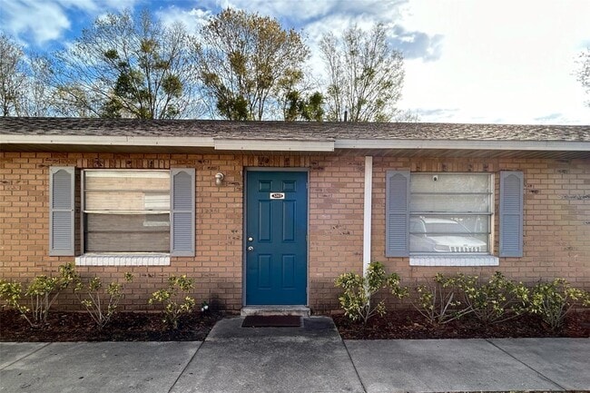 Building Photo - 3215 Pershing St