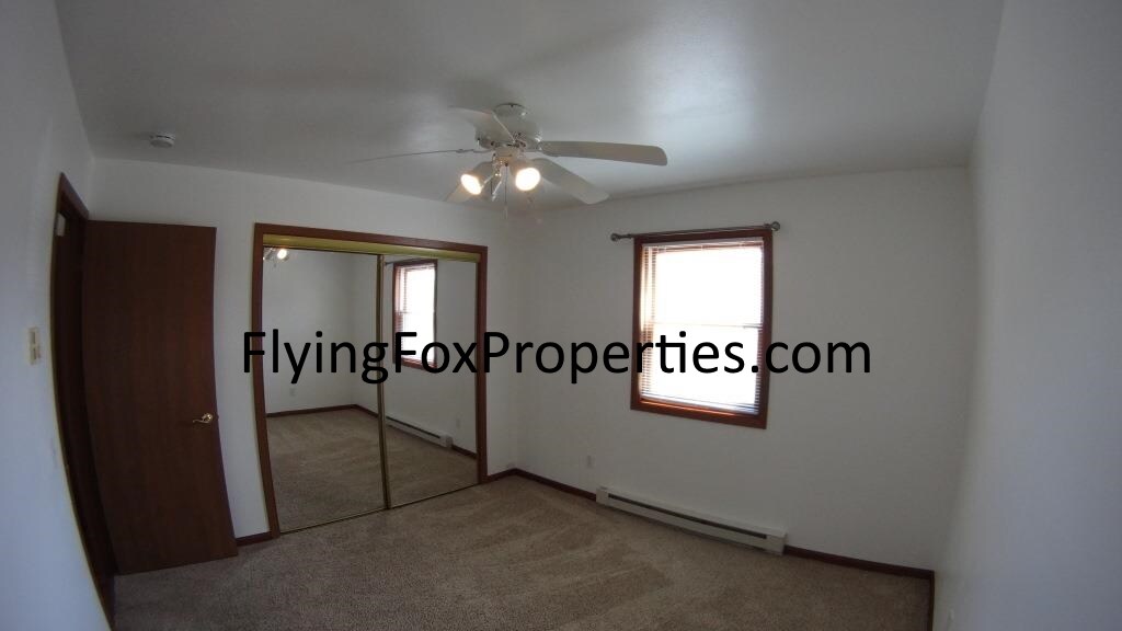 Building Photo - 231 Ash St