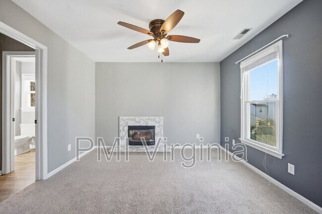 Building Photo - 4808 Boxford Rd