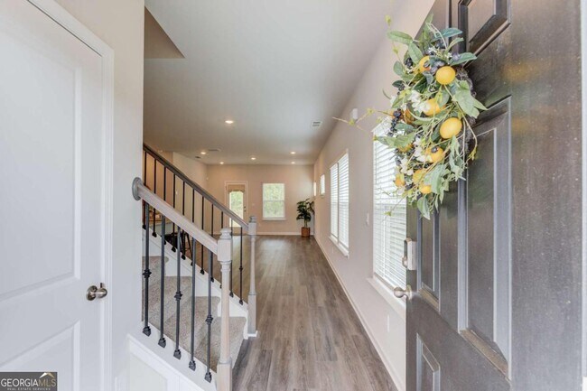 Building Photo - 1325 Lyon Wy Dr