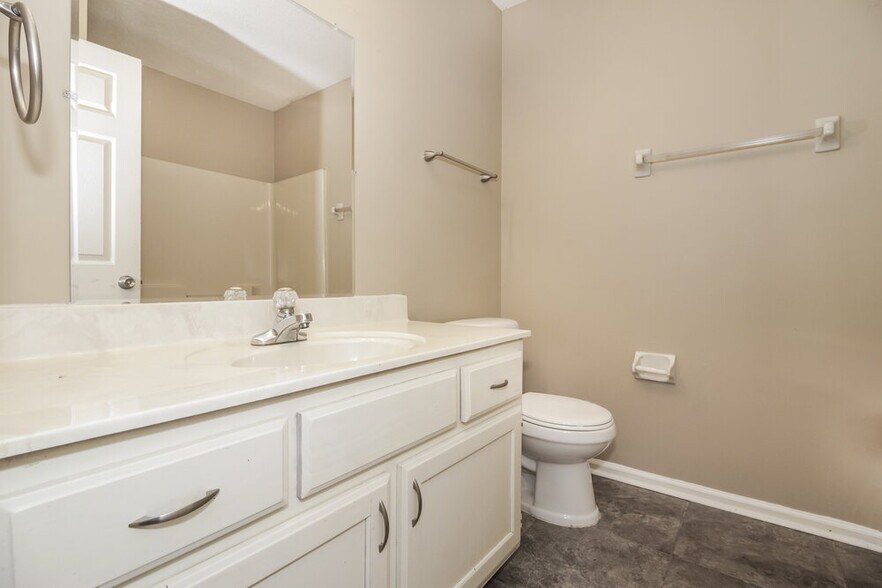 Building Photo - 1604 Marie Rd