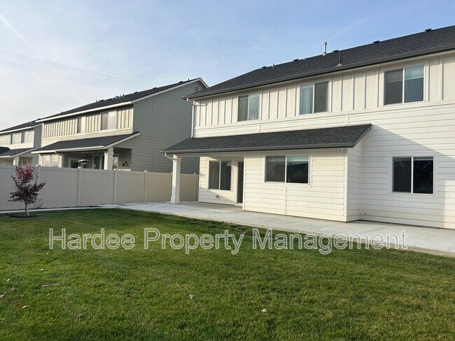 Building Photo - 7051 W Plateau Crk Dr