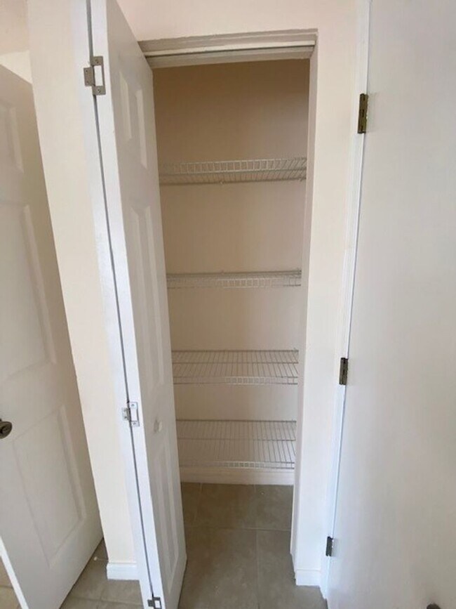 Building Photo - Charming 2-Bedroom, 2-Bath Single Family Home with 1 Car Garage- Fully Renovated House