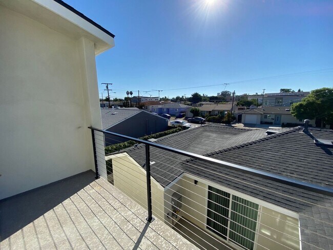 Building Photo - BRAND NEW 2023!! 4BD/2BA