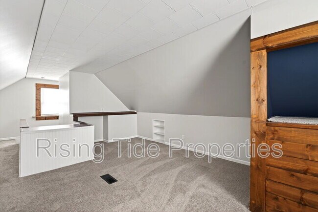 Building Photo - 1512 Emmons Ave