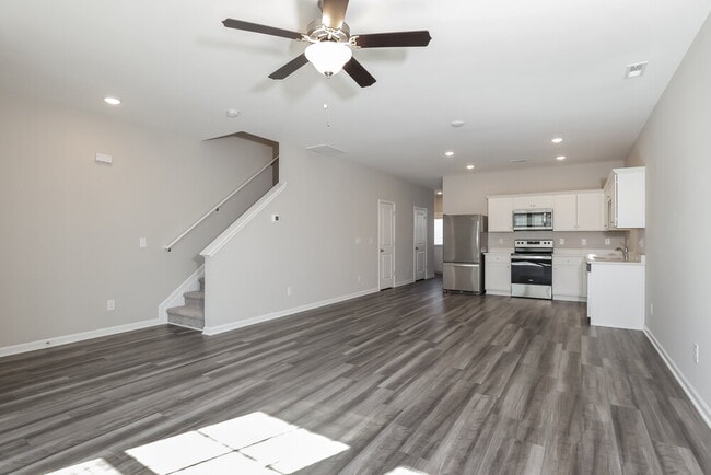 Building Photo - 606 Wendell Falls Pkwy