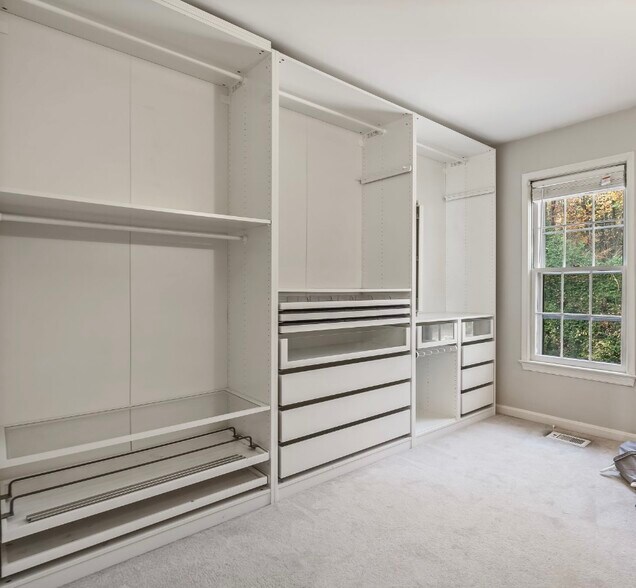 Building Photo - 7385 Hidden Knolls Ct