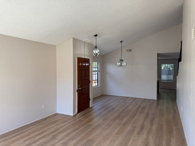 Building Photo - Wonderful 4 Bedroom 2-story Townhome in "F...