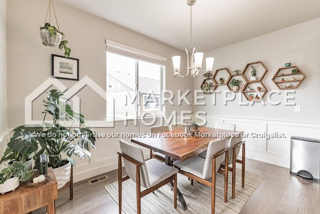 Building Photo - 8122 River Run Dr