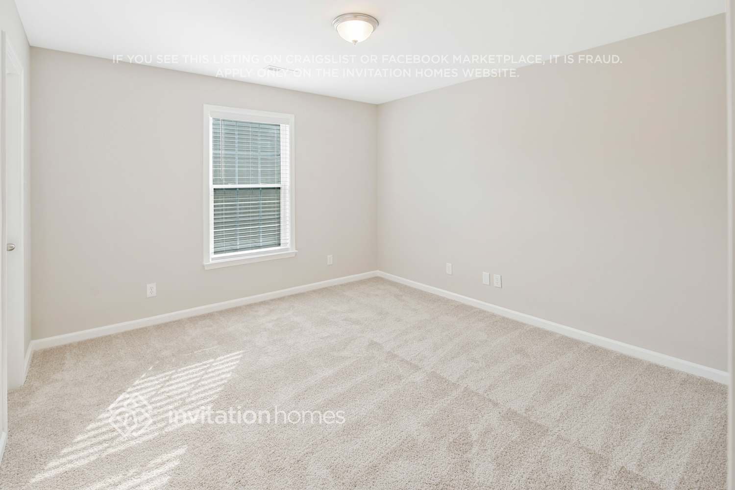 Building Photo - 13945 Pinyon Pine Ln