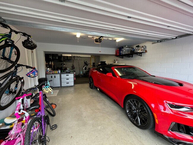 Building Photo - Beautiful 3 Bedroom Home in North Fayette!