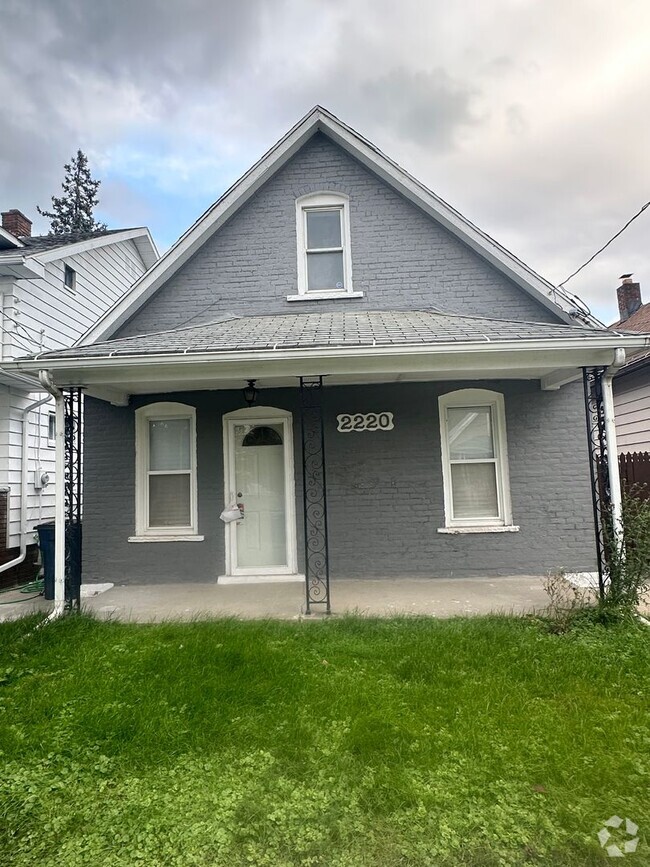 Building Photo - 3 bed 1 bath
