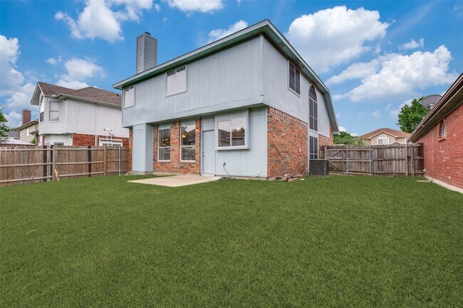 Building Photo - 6912 Sugar Maple Creek