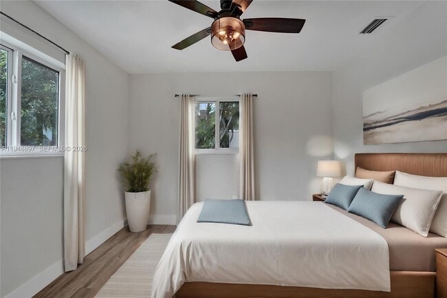 Building Photo - 21021 NE 13th Pl