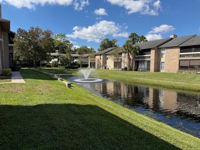 Building Photo - Beautiful Ground-Floor 2 Bedroom, 2 Bathroom Condo in The Landings at Belle Rive!