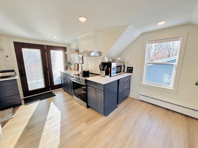 Building Photo - 7713 Knoll St