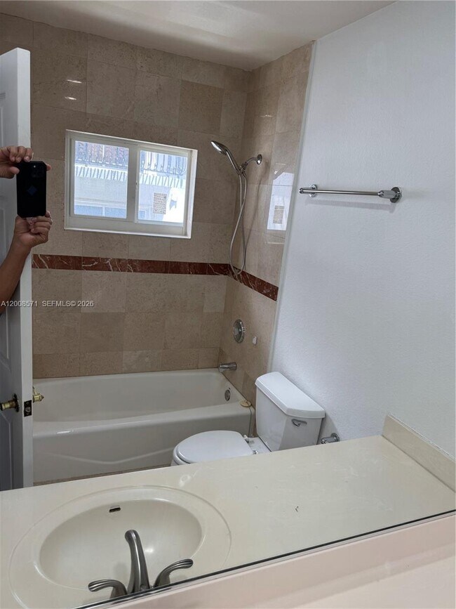 Building Photo - 3080 Bird Ave