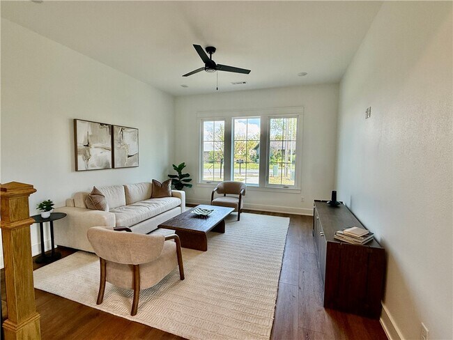 Building Photo - 825 NW 14th St