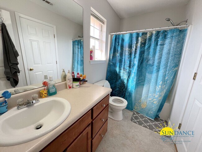 Building Photo - Spacious 4 Bedrooms in South Crestview!