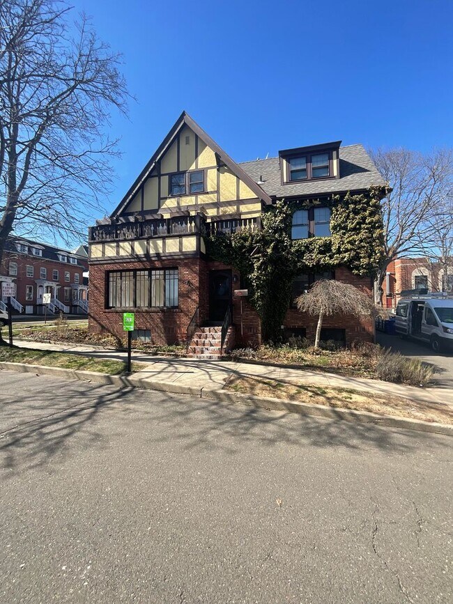 Building Photo - 0 Macdonough Place