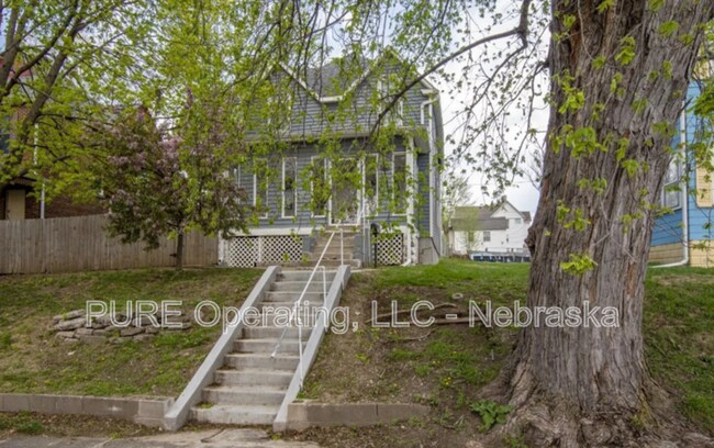 Building Photo - 1306 S 31st St