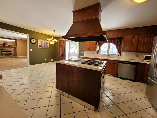 Building Photo - 45 Kenilworth Rd