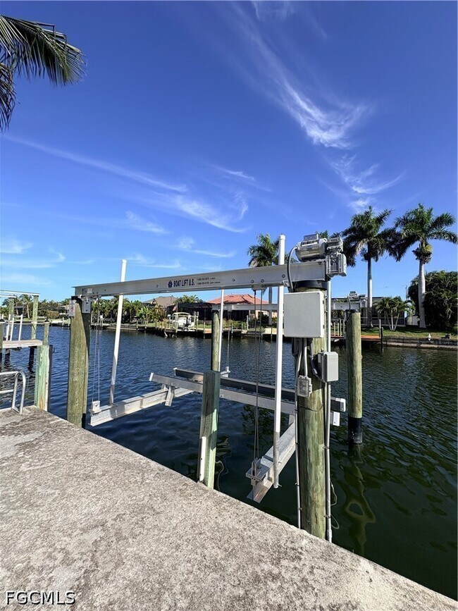 Building Photo - 2823 SW 39th Terrace