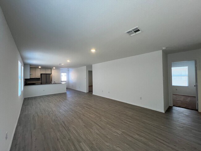 Building Photo - Charming 3/2 Home in Navarro Ranch