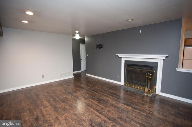 Building Photo - 40B Sumac Ct