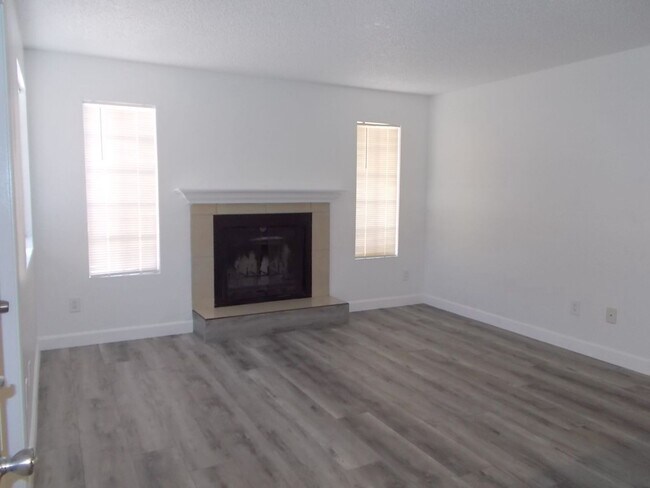 Building Photo - 2732 Alicialynn Way