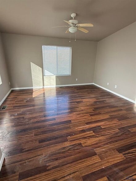 Building Photo - 960 Bennington Dr