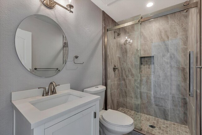 Building Photo - 181 Centre St