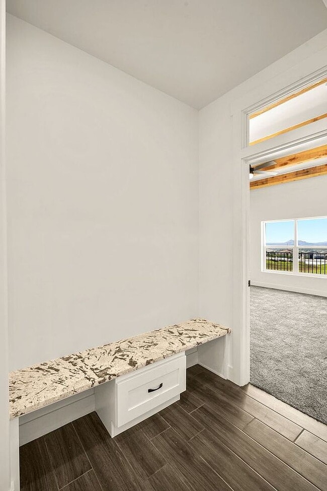 Building Photo - Single Family Home
